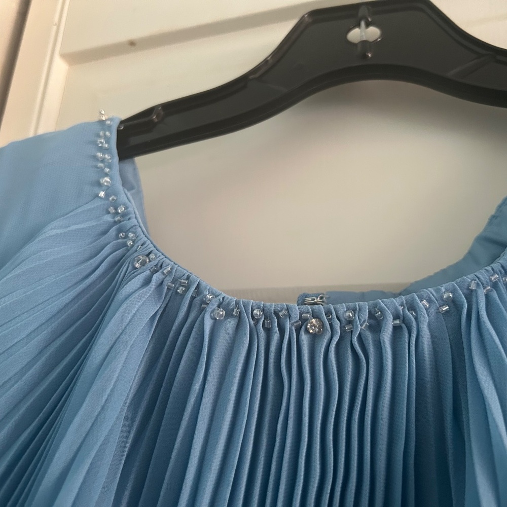 Formal Dress - Picture 6 of 6